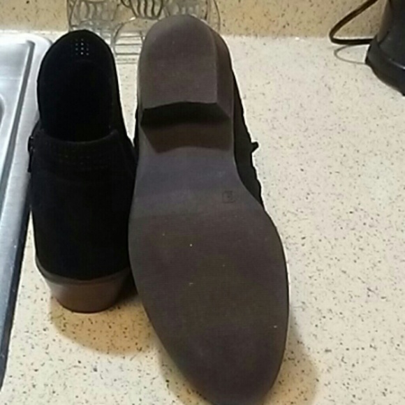 Old Navy Ankle Boots - Picture 5 of 5